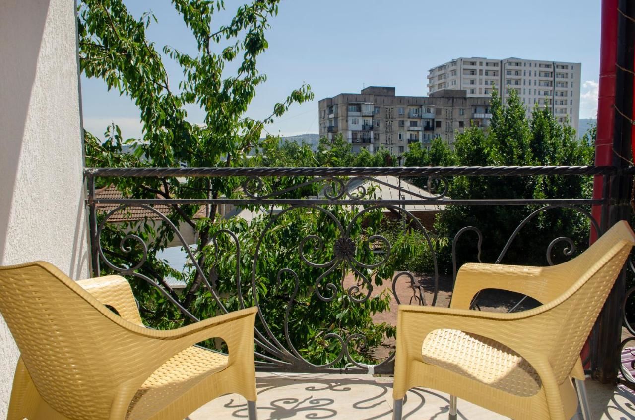 Отель Hotel S.R Тбилиси