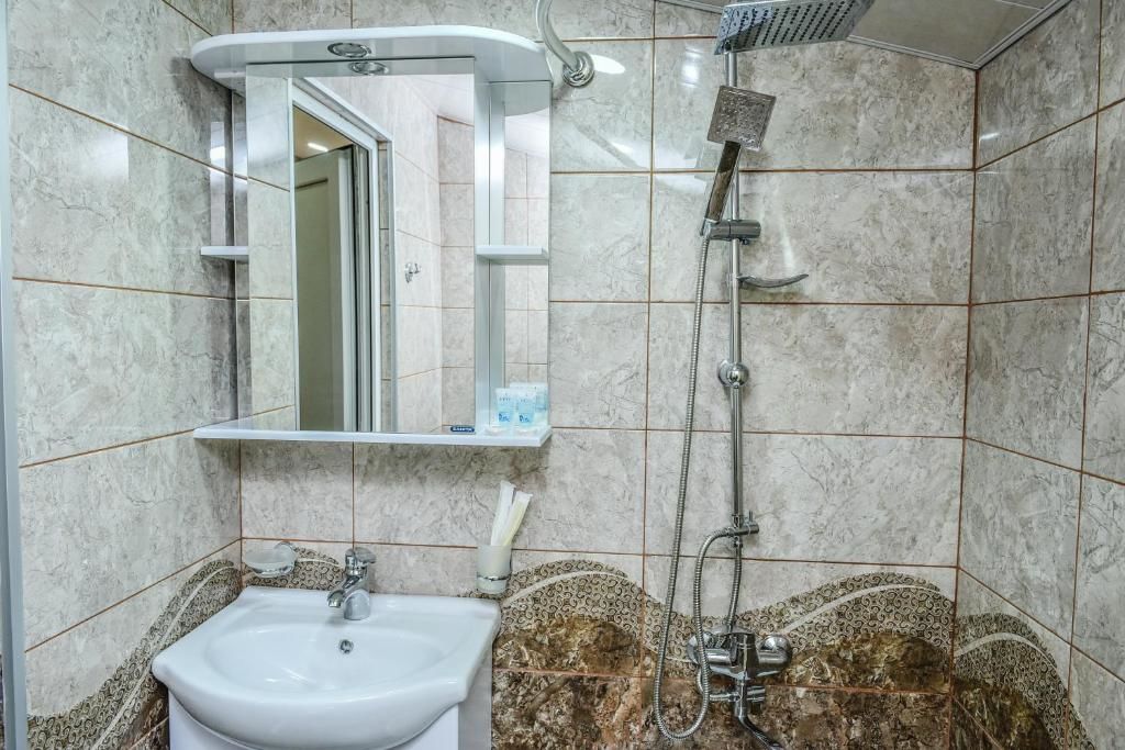 Отель Hotel S.R Тбилиси