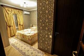 Отель Hotel S.R Тбилиси Стандартный номер с кроватью размера "king-size"-2